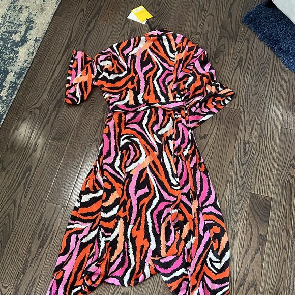 Women's Long Satin Disco Zebra Pink Robe - DVF x Target XXS NWT - Picture 2 of 7